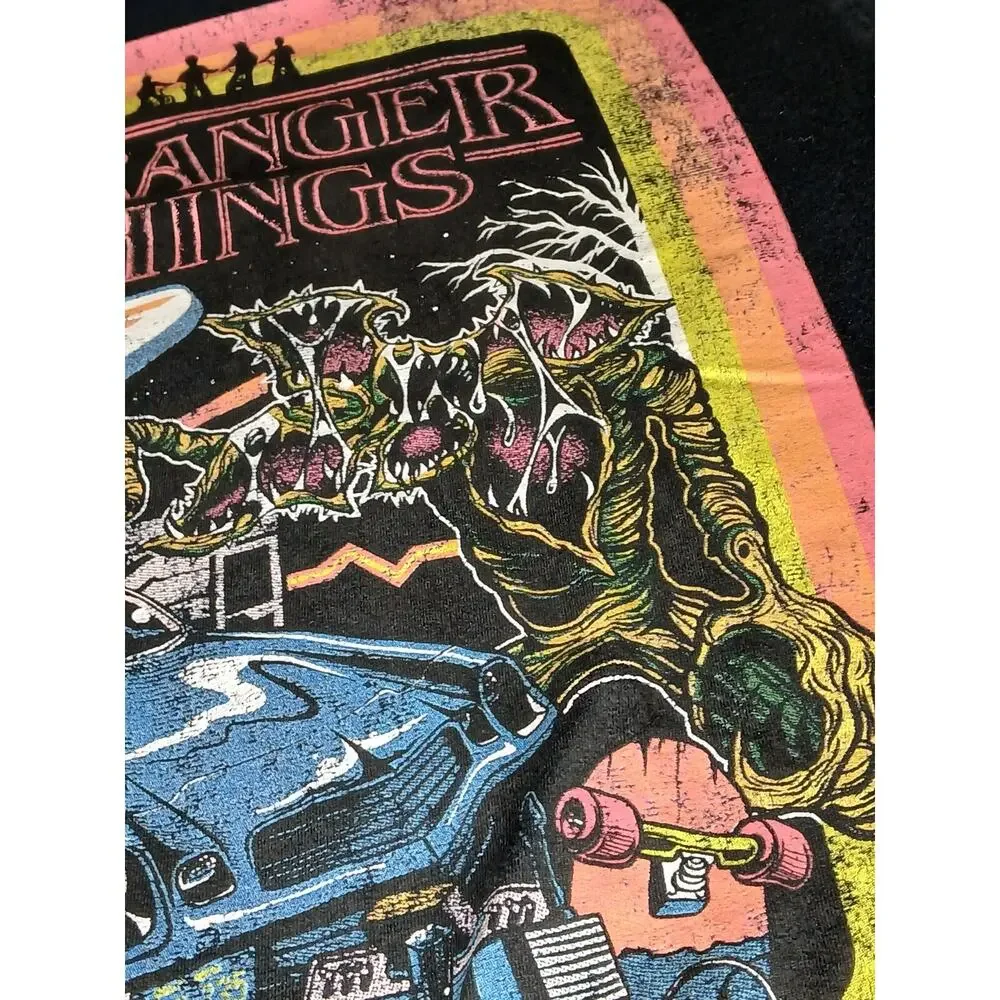Stranger Things Retro Mens M‎ T-Shirt Crew Black Multicolor Graphic Print Arcade